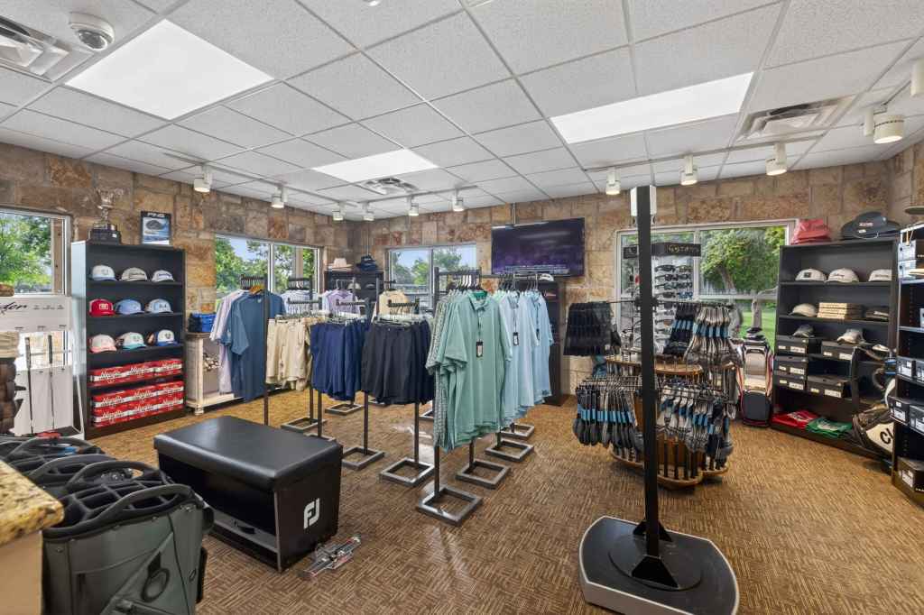 Landa Golf Shop